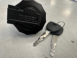 FUEL TANK CAP - LOCKING 