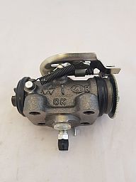 CYLINDER, WHEEL REAR RH FORWARD
