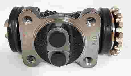 CYLINDER,WHEEL RH REAR