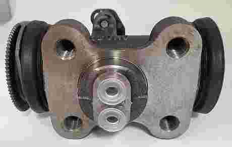 CYLINDER,WHEEL RH REAR