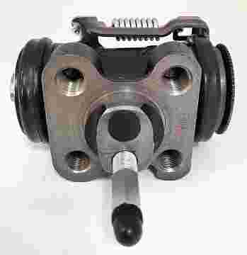 CYLINDER,WHEEL RH REAR