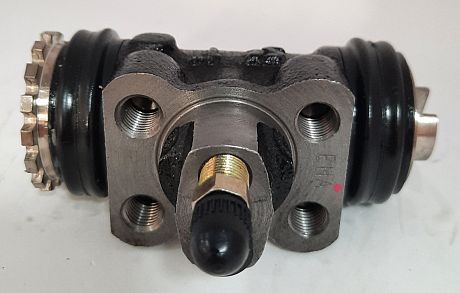 CYLINDER,WHEEL RH REAR ISUZU