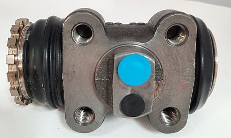 CYLINDER,WHEEL RH REAR