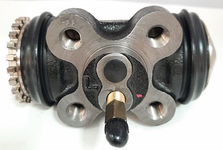CYLINDER,WHEEL LH REAR