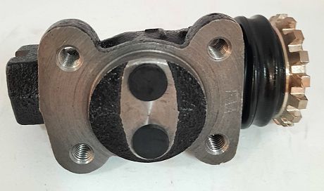 CYLINDER,WHEEL LH FRONT