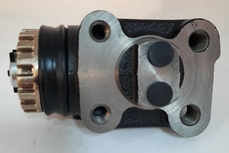 CYLINDER,WHEEL RH FRONT