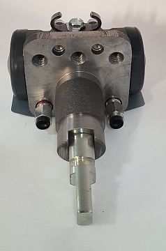 CYLINDER,WHEEL RH REAR