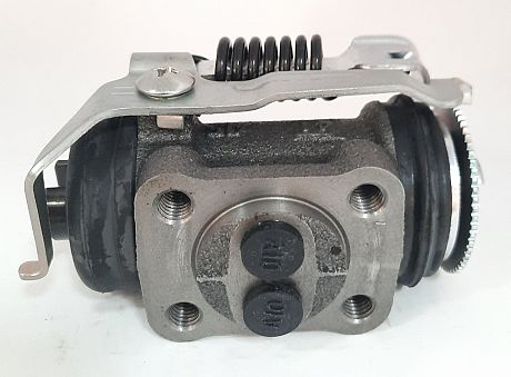 CYLINDER,WHEEL LH REAR