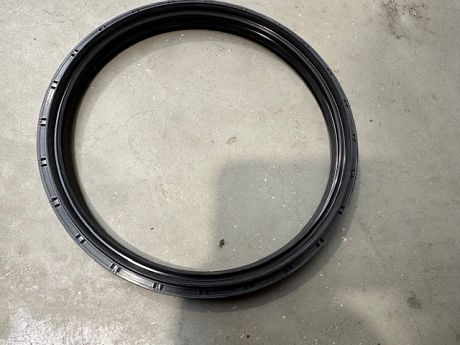 REAR TRUNNION SEAL