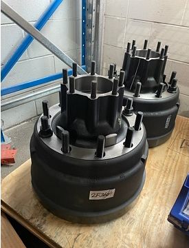 REAR HUB & DRUM SET - MERITOR
