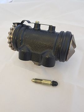 CYLINDER, WHEEL REAR LH FORWARD
