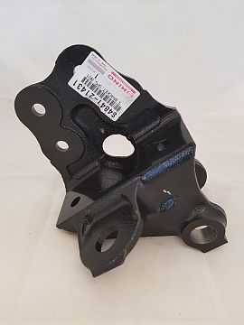 BRACKET, SPRING FRONT OF FRONT LH