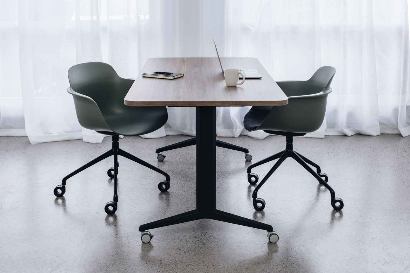 Pivot Flip Table – mobile folding table | Vidak | Vidak