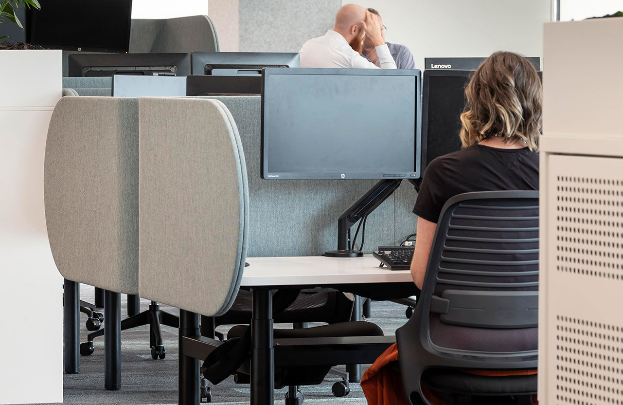 Divide desk divider | Office privacy screen | Vidak