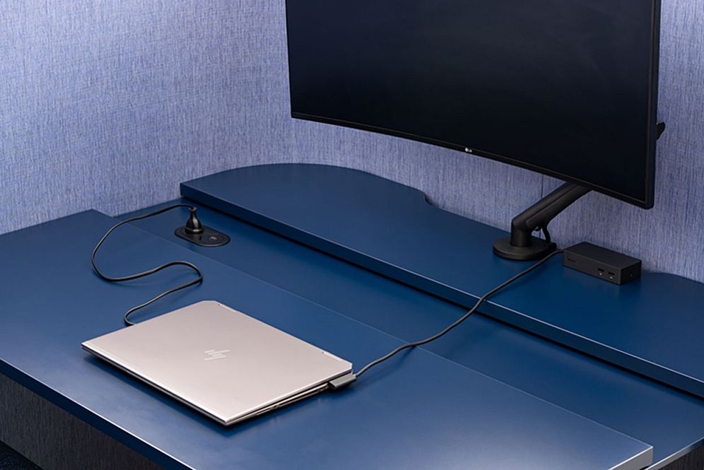 Retreat Mini Booth – compact focus booth | Vidak