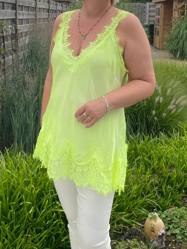 Top Belle fluo jaune 