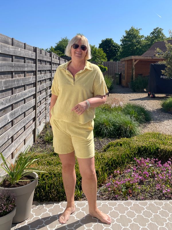 Short set terry geel Short set terry geel