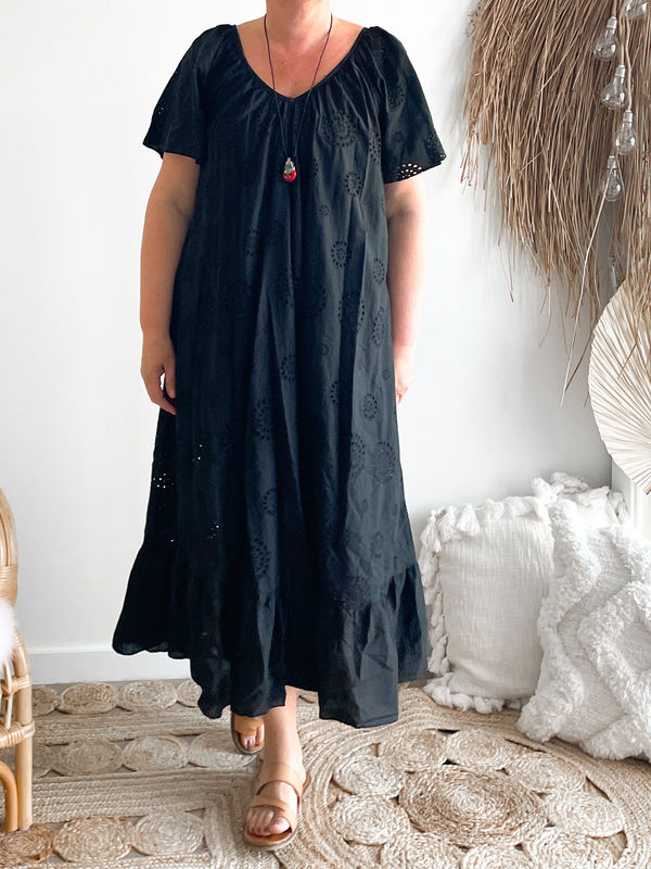 Jurk boho broderie zwart Jurk boho broderie zwart