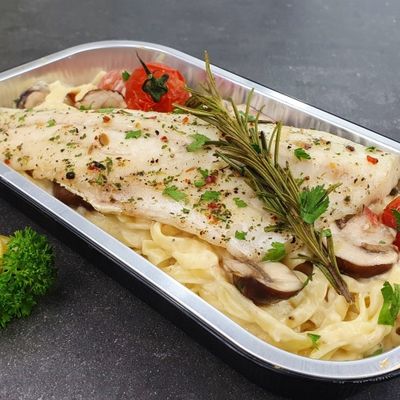 1x Zeebaarsfilet met tagliatelle truffel/kaasroomsaus!, 1x Zalm Truffel met Kaasroomsaus, ... 1x Zeebaarsfilet met tagliatelle truffel/kaasroomsaus!, 1x Zalm Truffel met Kaasroomsaus, ...