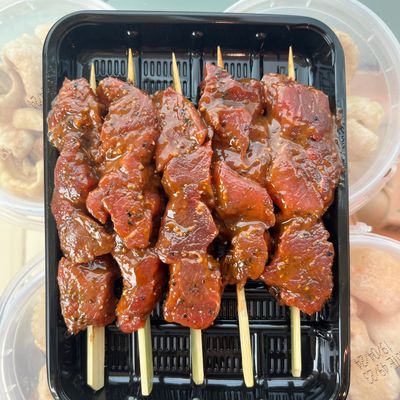 5x Bavette spiesje, black garlic & pepper marinade 