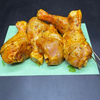 350g Kippenvleugel BBQ wings (3457), 2x RUNDS brochette gemarineerd BBQ (4 st. vlees) (190), ...