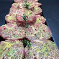 2x RUNDS brochette gemarineerd BBQ (4 st. vlees) (190), 5x Spekfakkel (210) , ...