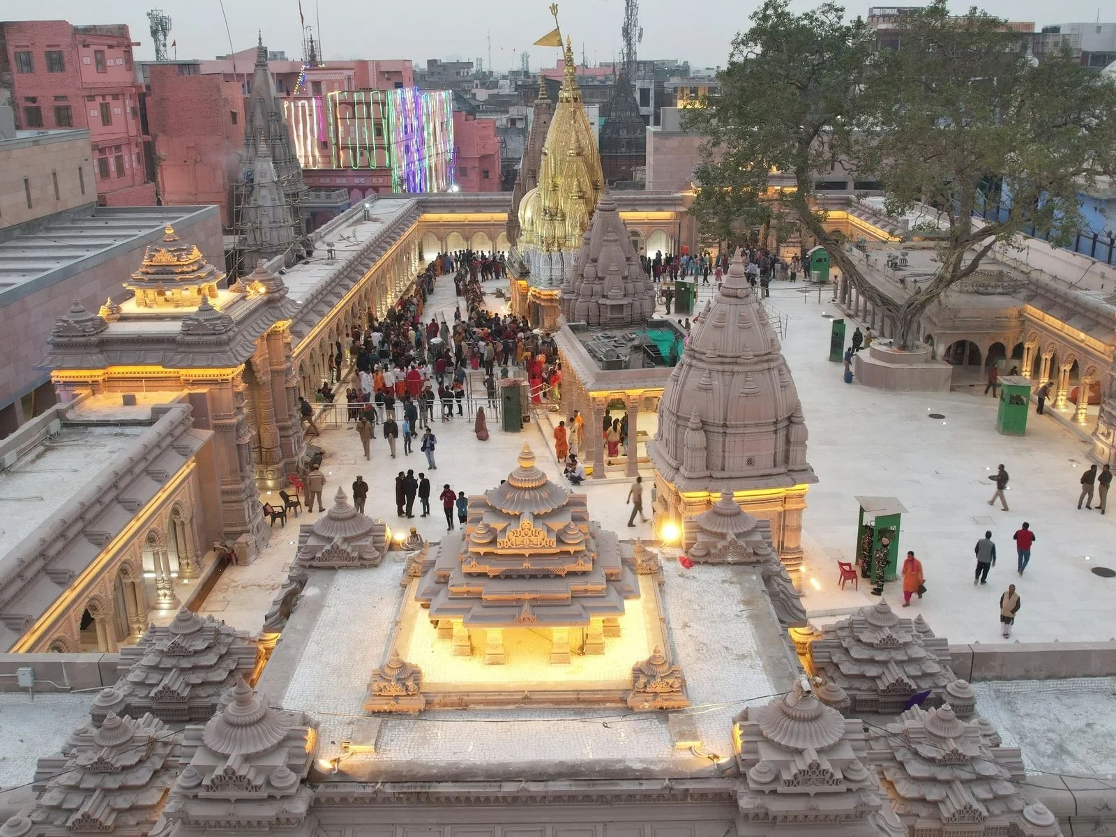 Explore the Varanasi-Prayagraj-Naimisharanya-Ayodhya-Chitrakoot- Lucknow Tour temples darshan yatra