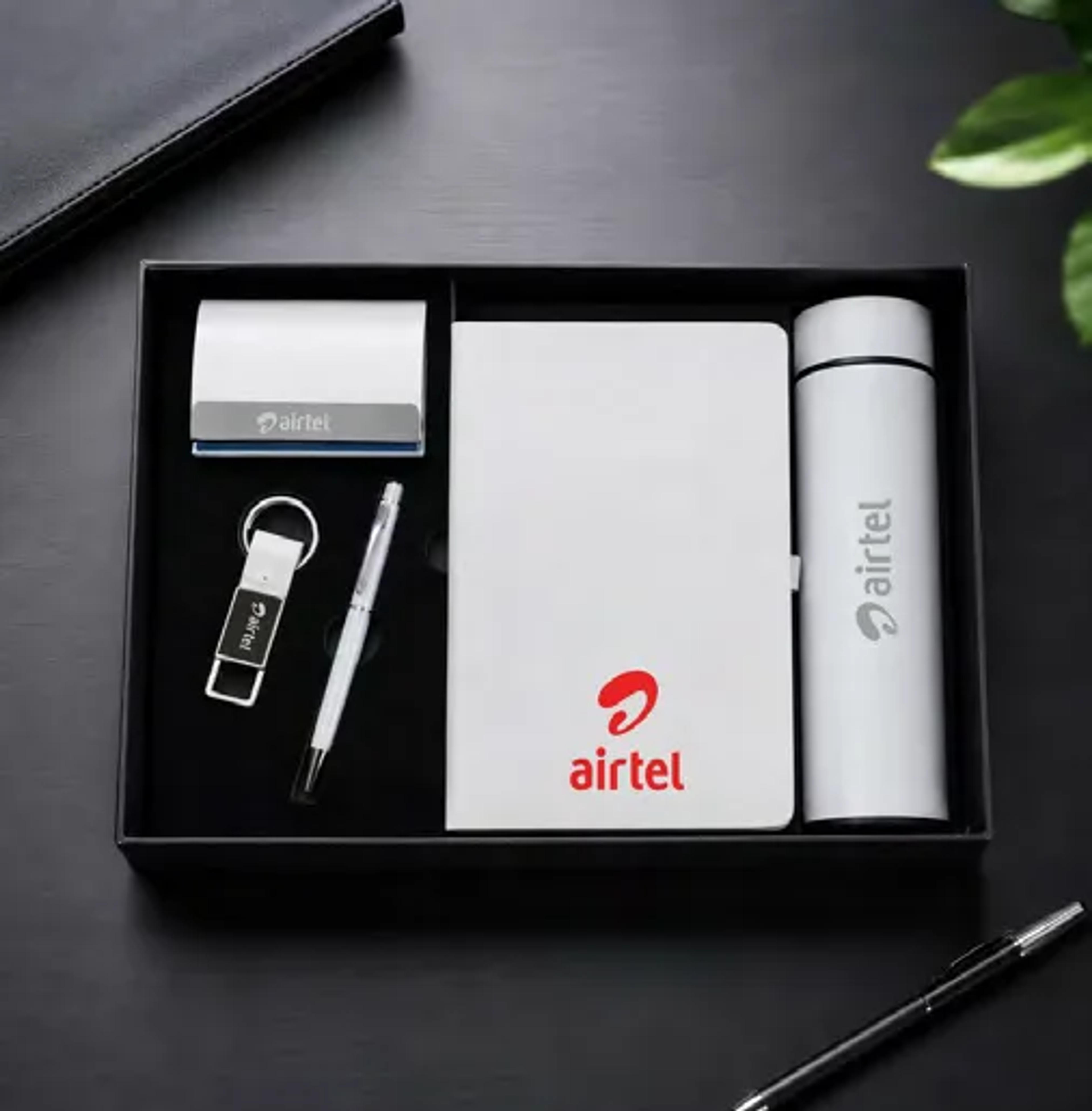 White Elite Collection — Executive Gift Sets corporate gift