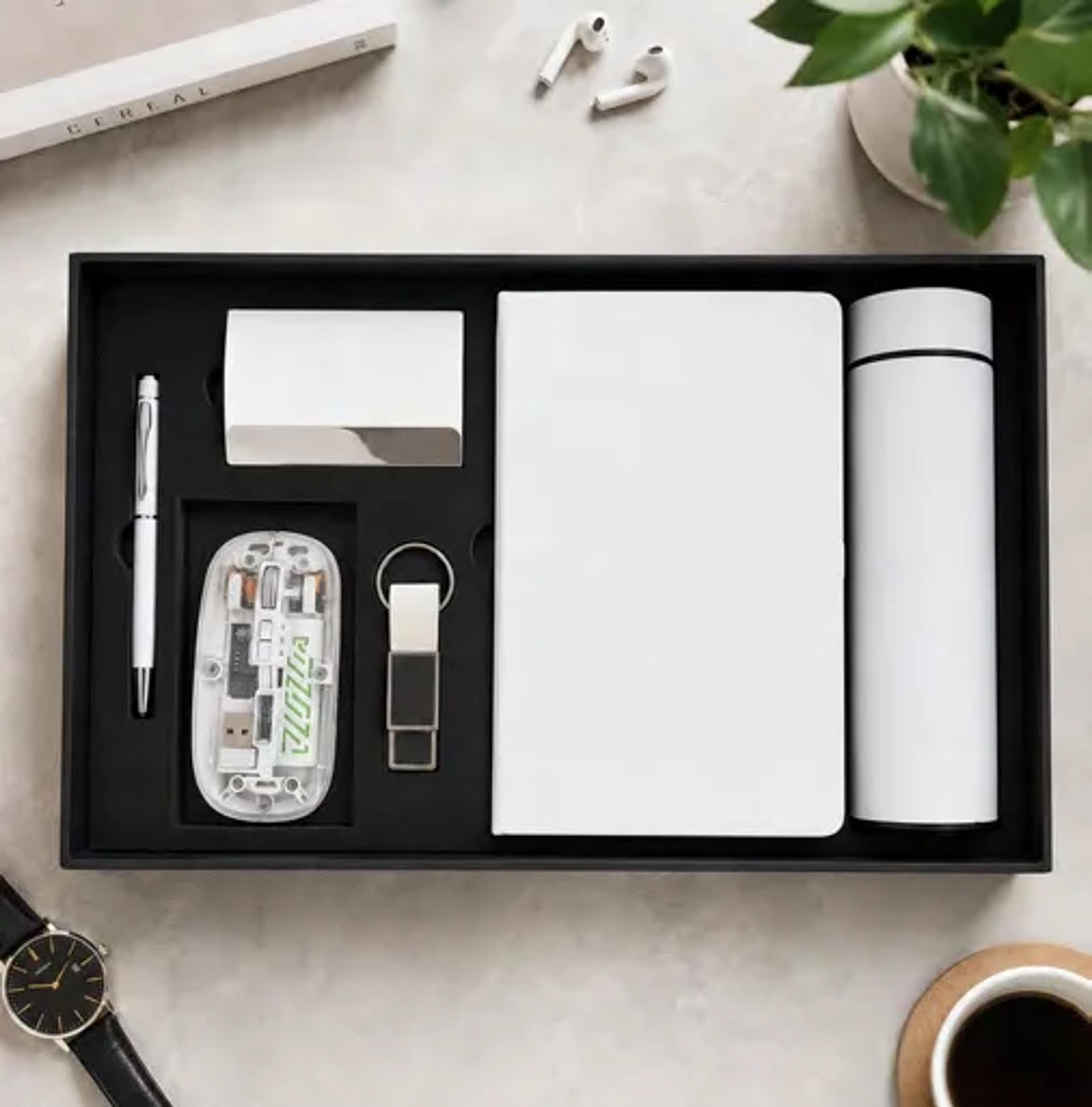 Tech Executive Kit - White — Tech Gifts corporate gift