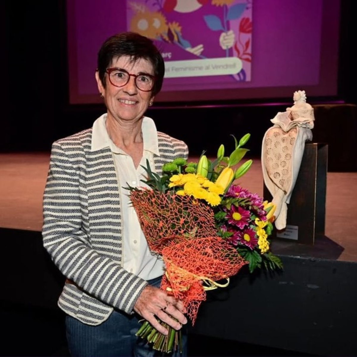 Magda Gual, recollint el premi Teresina Martorell