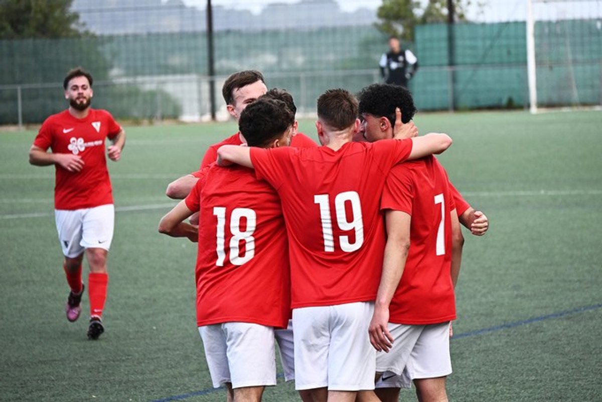 Victòria del primer equip davant l'Aldeana (3-2)