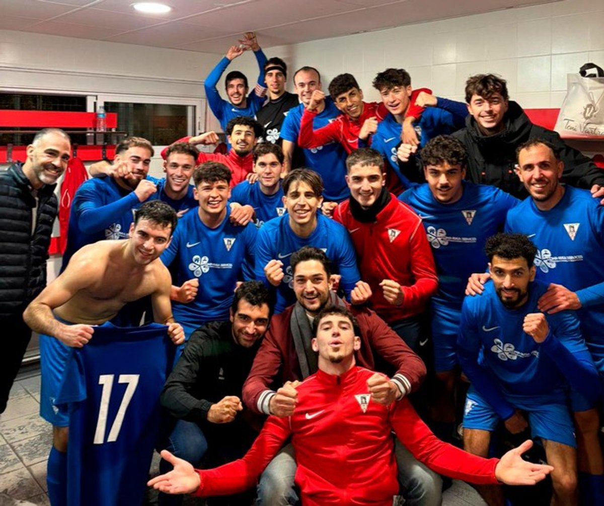 Primer equip del Club Atlètic Roda de Barà