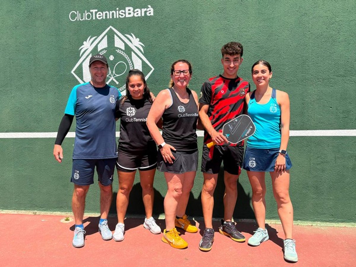 El Club de Tennis Barà es proclama campió de Catalunya per equips de pickleball