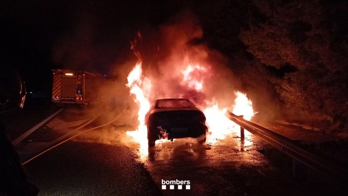 Incendi en un cotxe | Bombers