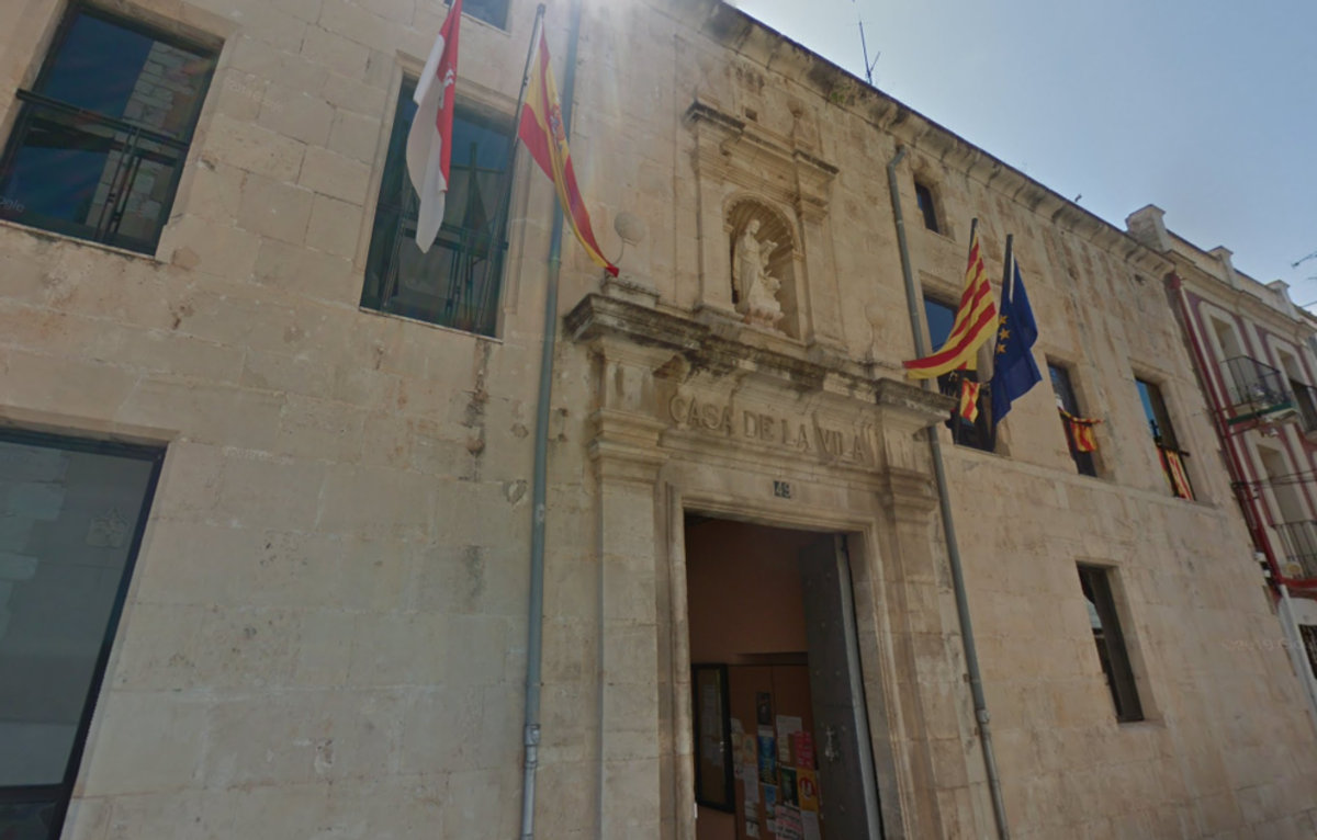 Ajuntament d'Ulldecona - Google Maps Street View