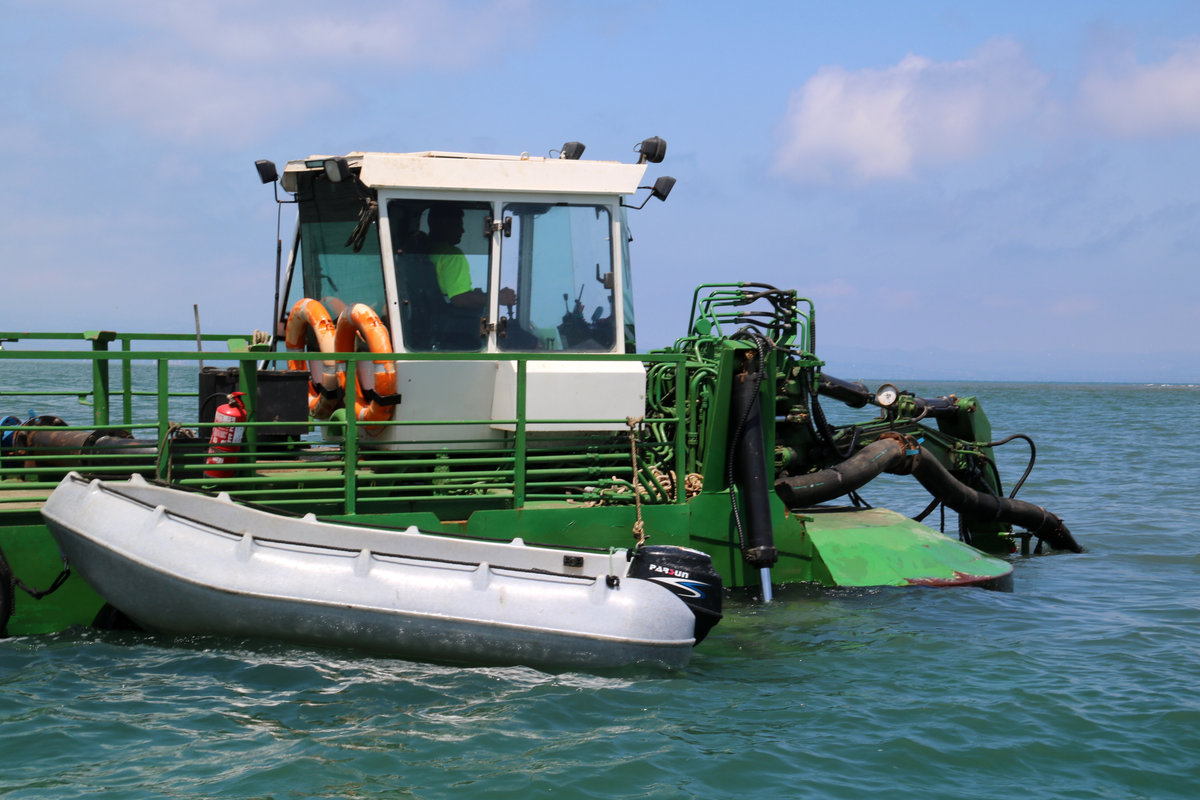 Dragatge del delta de l'Ebre