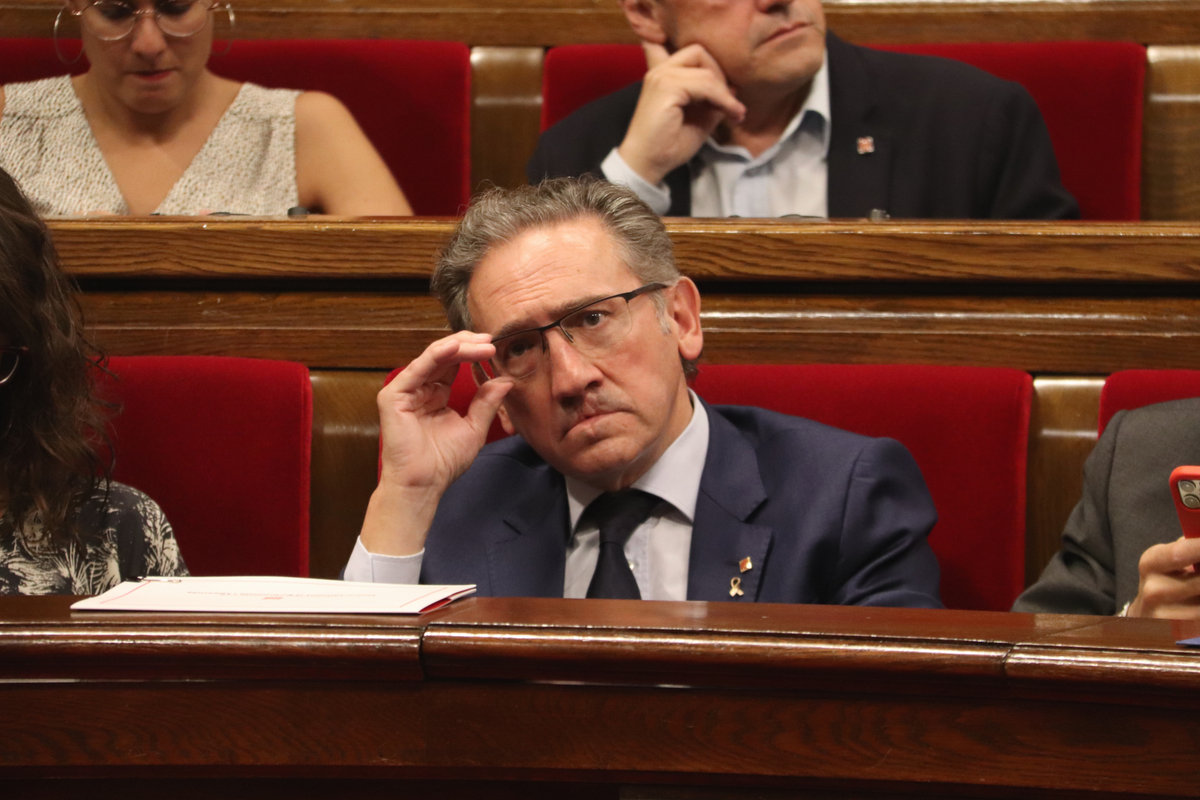 El conseller d'Economia, Jaume Giró, durant la sessió de control al Govern al ple del Parlament.