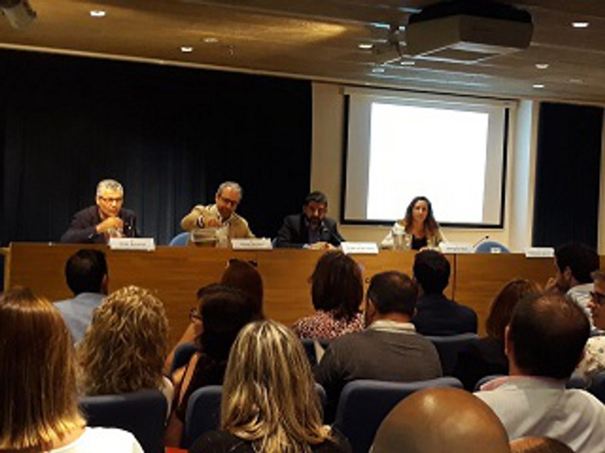 Reunió del conseller i el seu equip amb els alcaldes