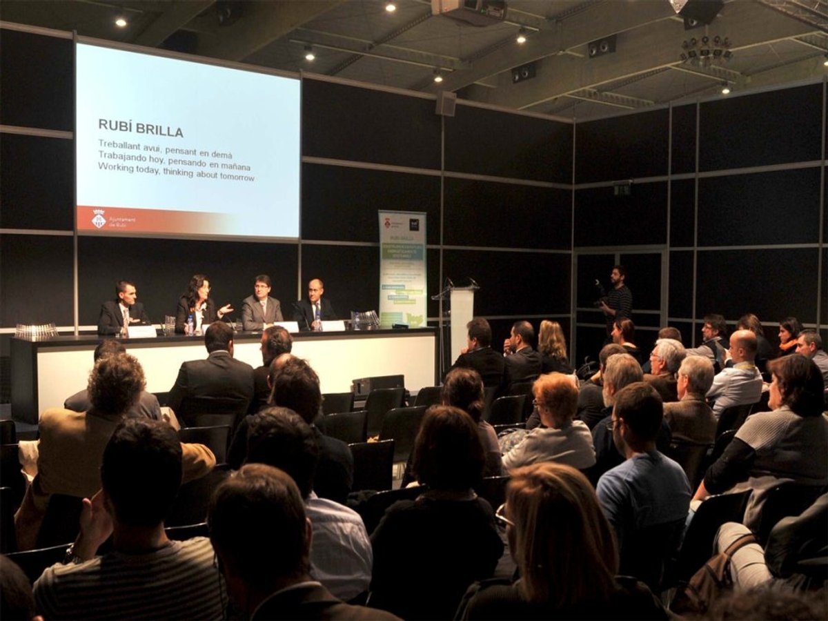 L’alcaldessa ha presentat el projecte Rubí Brilla en diverses ocasions, com ara a l’Smart City Expo