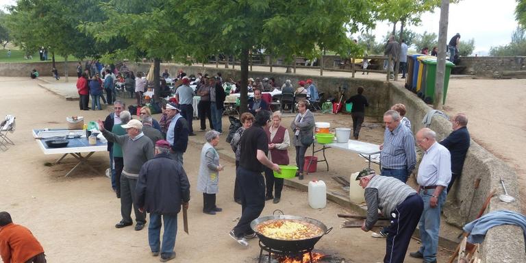 El Centro Aragonés celebra aquest diumenge la XXXV edició del Dia de la Caldereta