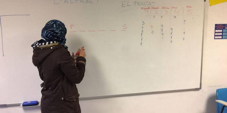 L'AUP acusa el PP i C's d'atiar el conflicte de la llengua