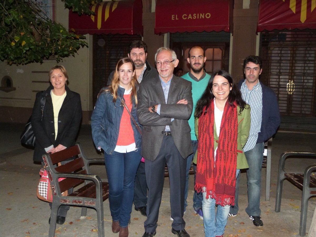 El grup municipal del PP davant del Casino