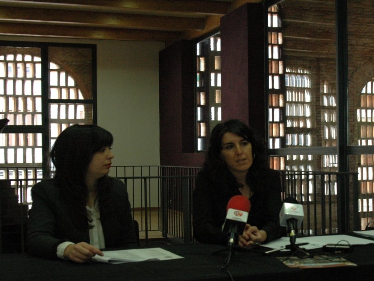 Alícia Francisco i Neus Muñoz, durant la roda de premsa d'aquest dilluns