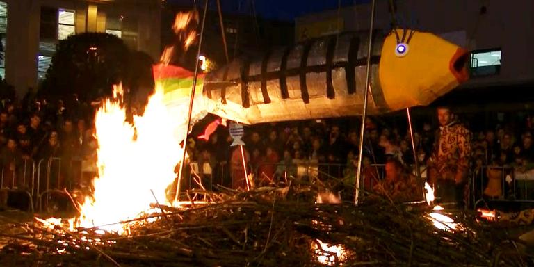 L'enterrament de la sardina i la crema del Carnestoltes tanquen el Carnaval