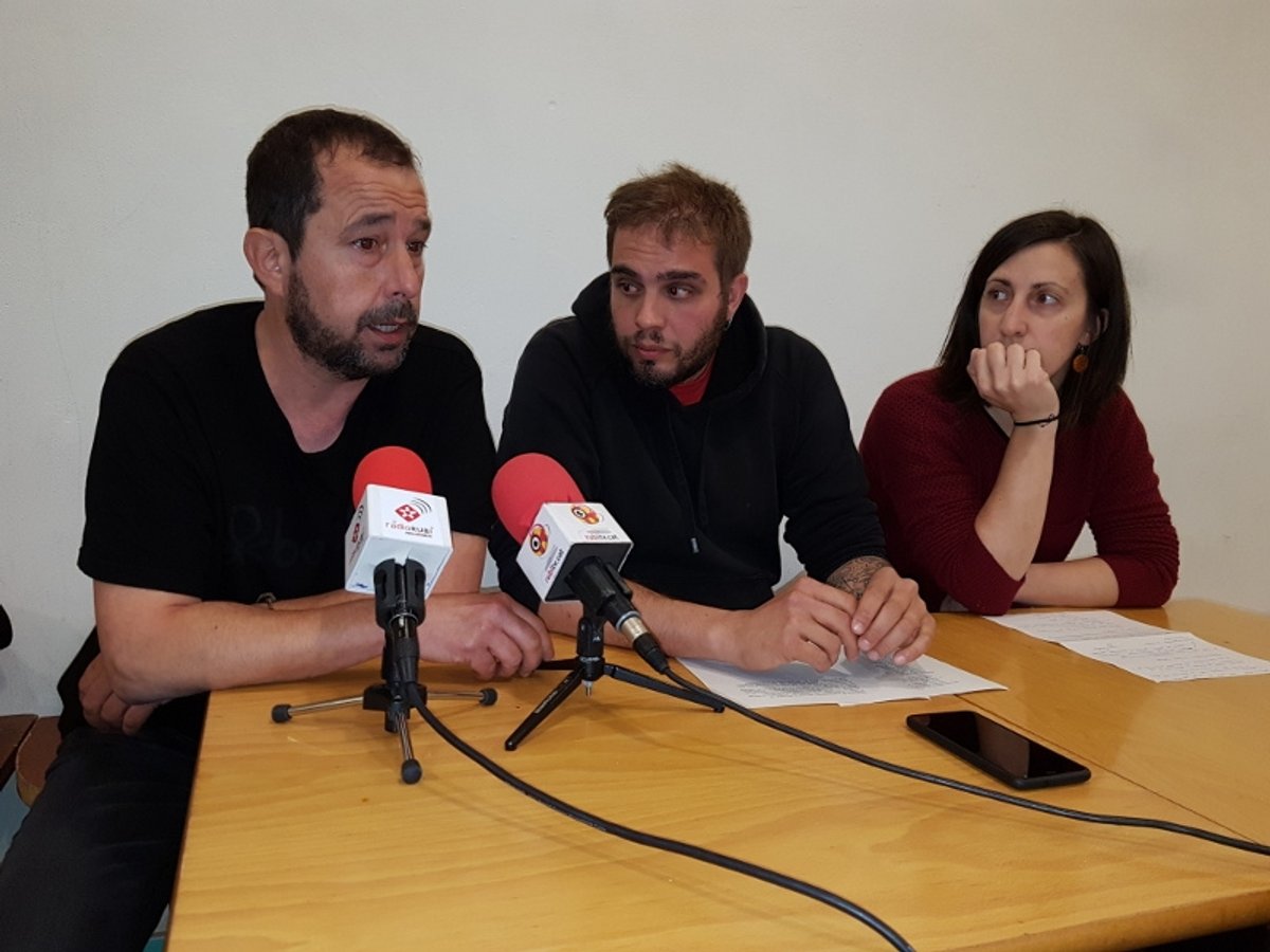Els tres regidors de l'AUP, Jordi Muntan, Aitor Sánchez i Mireia Gascon