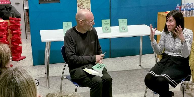 Elisenda Solsona desgrana 'Satèl·lits' al Club de lectura de L’Ombra