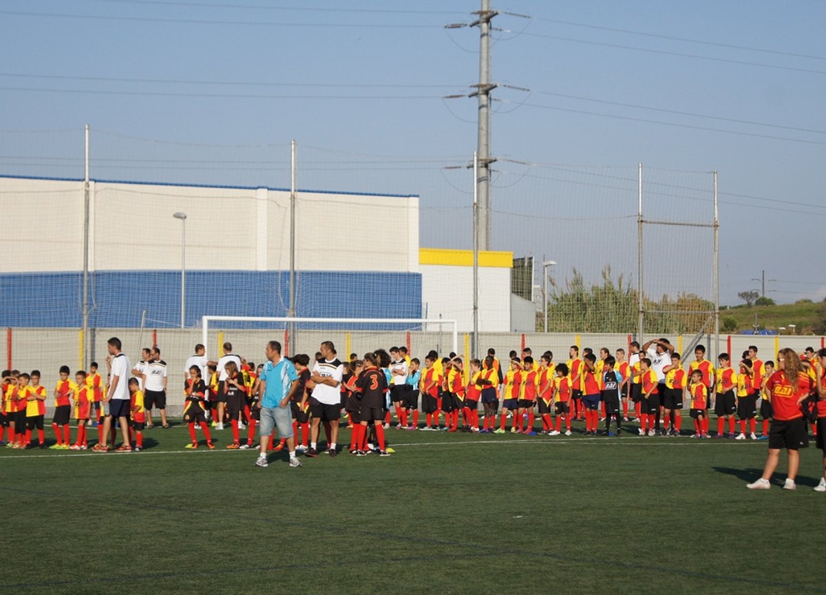 Polèmica al voltant del futbol base del 25
