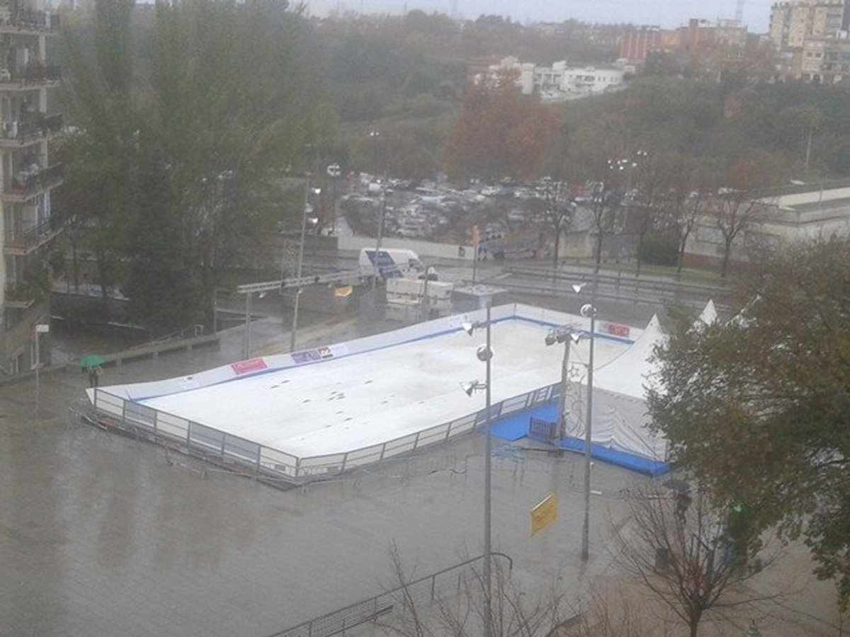 Aspecte de la pista de gel a primera hora de dissabte / foto: Ivan Moreno