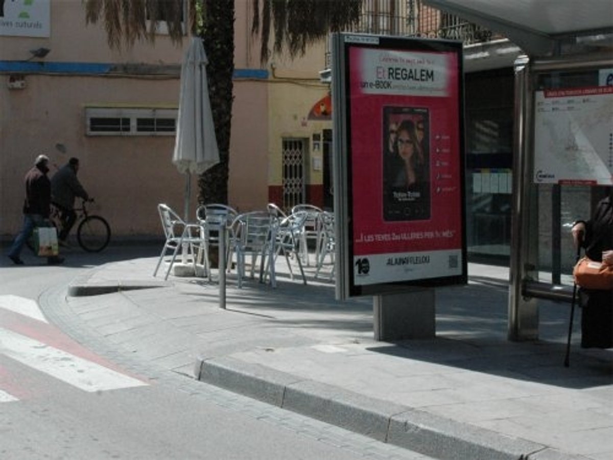La parada d’autobús de Maximí Fornés quedarà anul·lada el 14 d’agost (Foto: AjRubí)