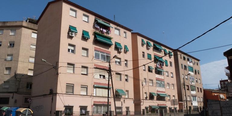 En estat greu un nadó després de caure d’un tercer pis a Rubí